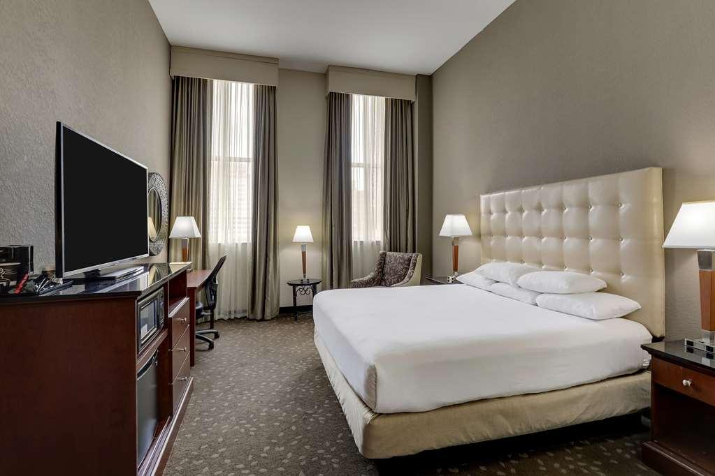 Drury Plaza Hotel New Orleans Room photo